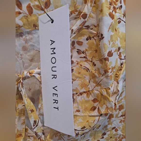 Amour Vert Shara Ecovero Top Size Small NWT - Picture 5 of 9